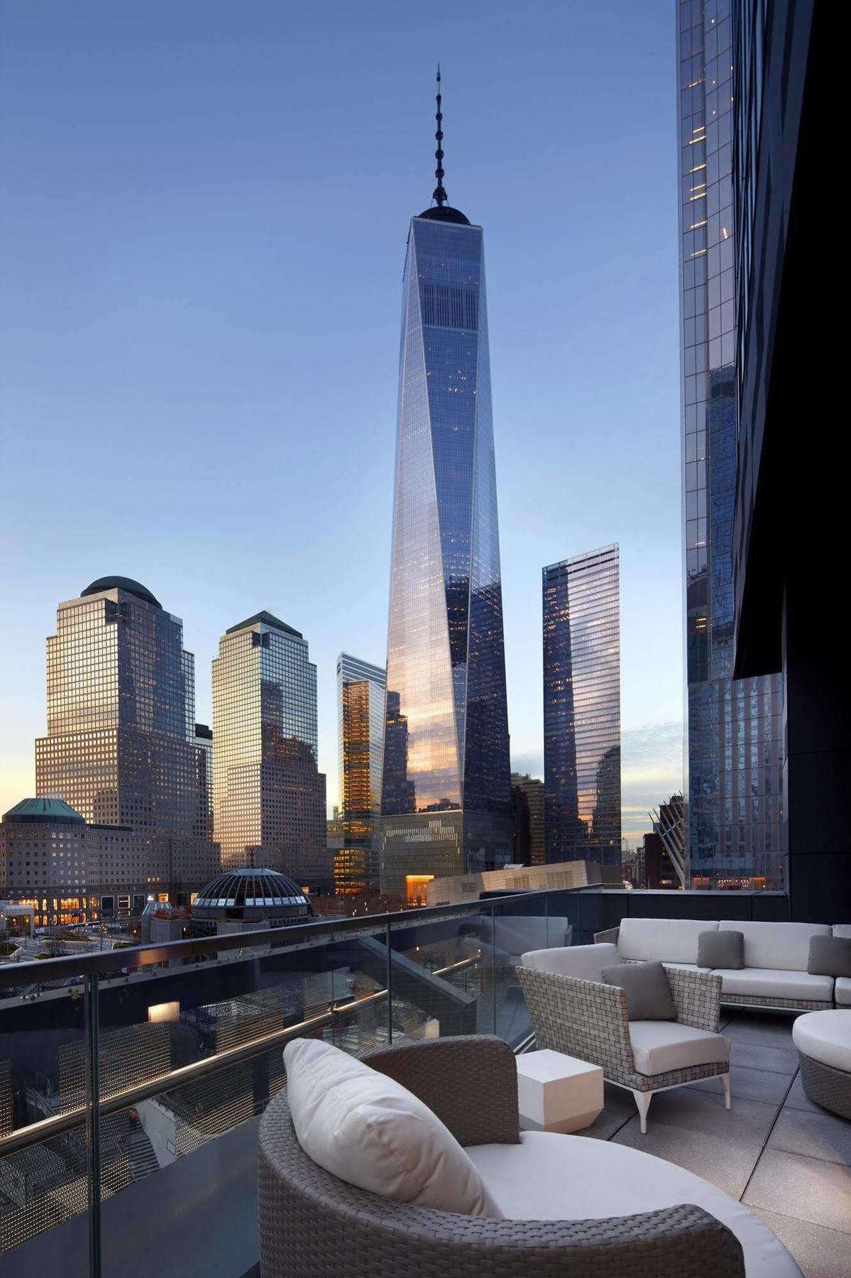 Courtyard By Marriott New York Downtown Manhattan/World Trade Center Area Exterior photo
